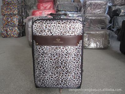 【特價供應 拉桿箱定做 精美產品 各種拉桿箱】價格,廠家,圖片,旅行箱包,即墨市鄧氏箱包加工廠-